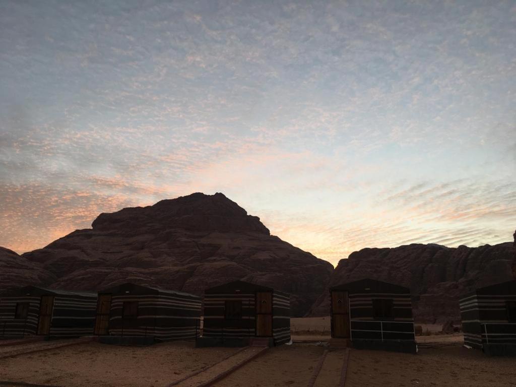 ホテル Oryx Camp ワディ ・ラム エクステリア 写真